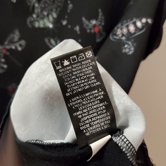 RW & Co - Bejeweled Animal and Insect Print Blouse - Picture 6 of 7